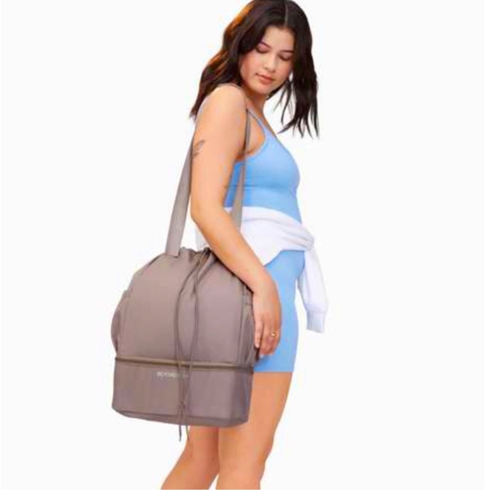 Beyond Yoga Convertible Gym Bag - Picture 7 of 9